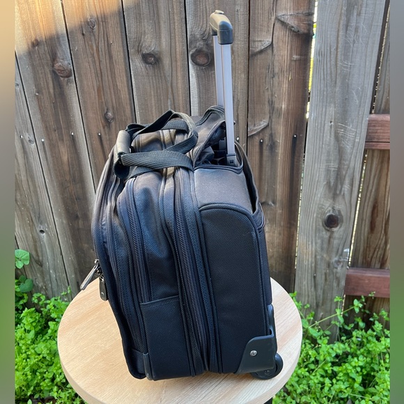 Atlantic luxury Wheeled Briefcase.Travel and business - Picture 5 of 8